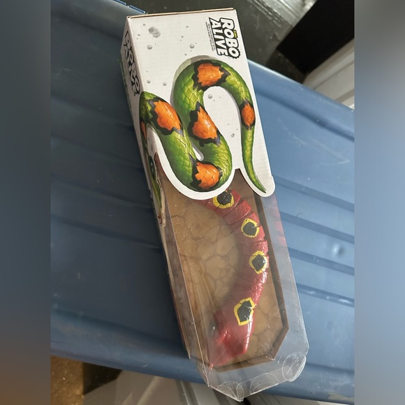 Robo Alive Slithering Snake Serpent Toy - Picture 2 of 2